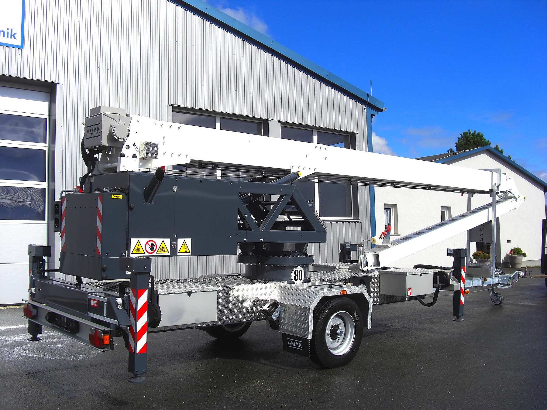 AMAK 28 E leicht und komfortabel Ehrlich Krane