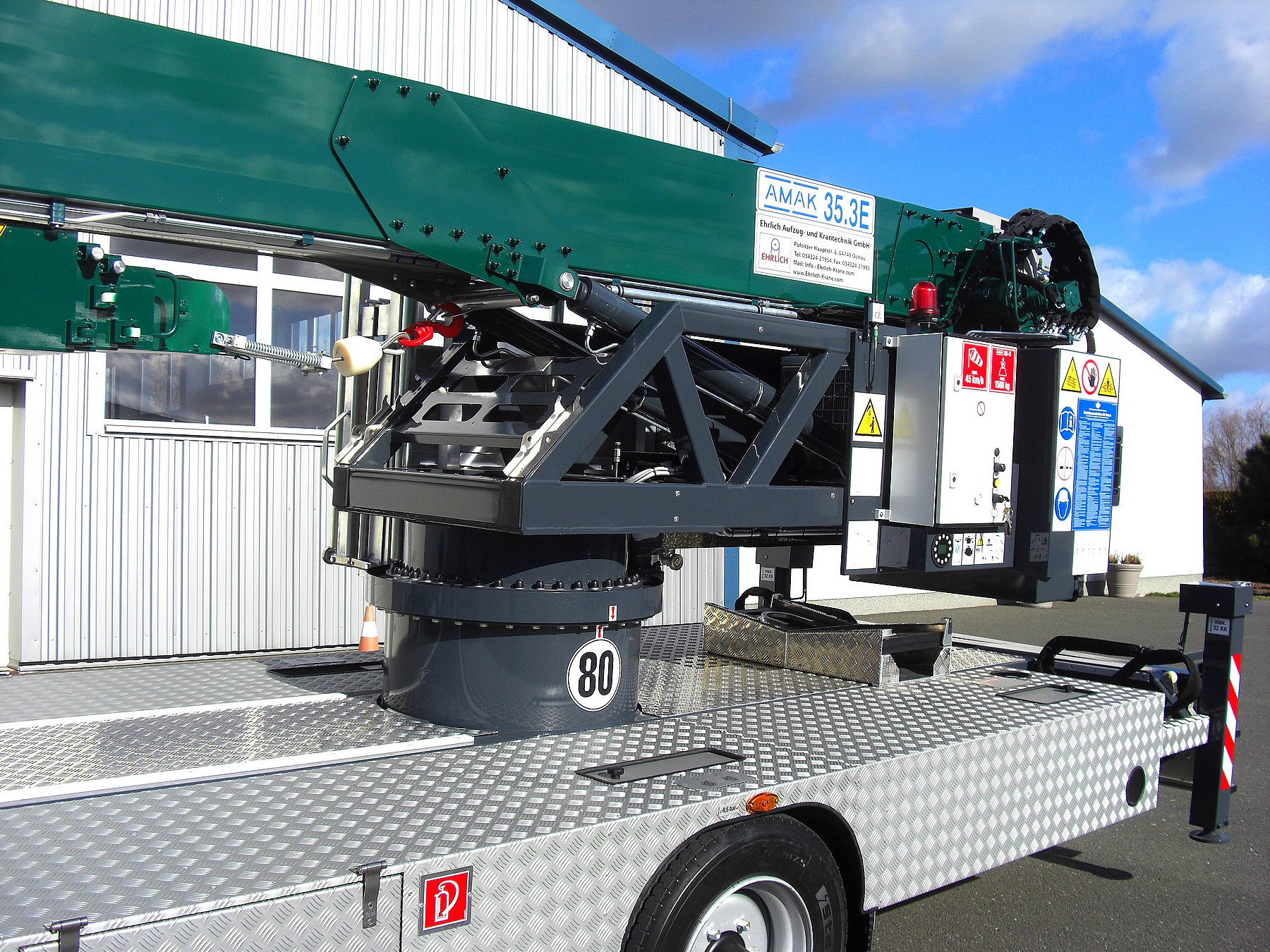 AMAK 35.3 E, noch höher, stärker, komfortabler Ehrlich Krane