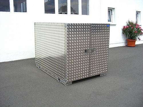   Container3.JPG